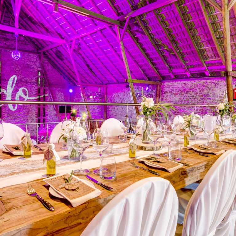 fast4ward Hochzeitslocation: Tischdeko von Regina Herrmann im Hof Steffen Bielefeld