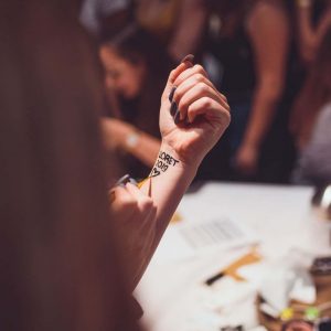 Abwaschbare Henna Tattoos als Andenken