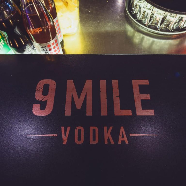 Cafe Europa Locationfotos - 9 Mile Vodka